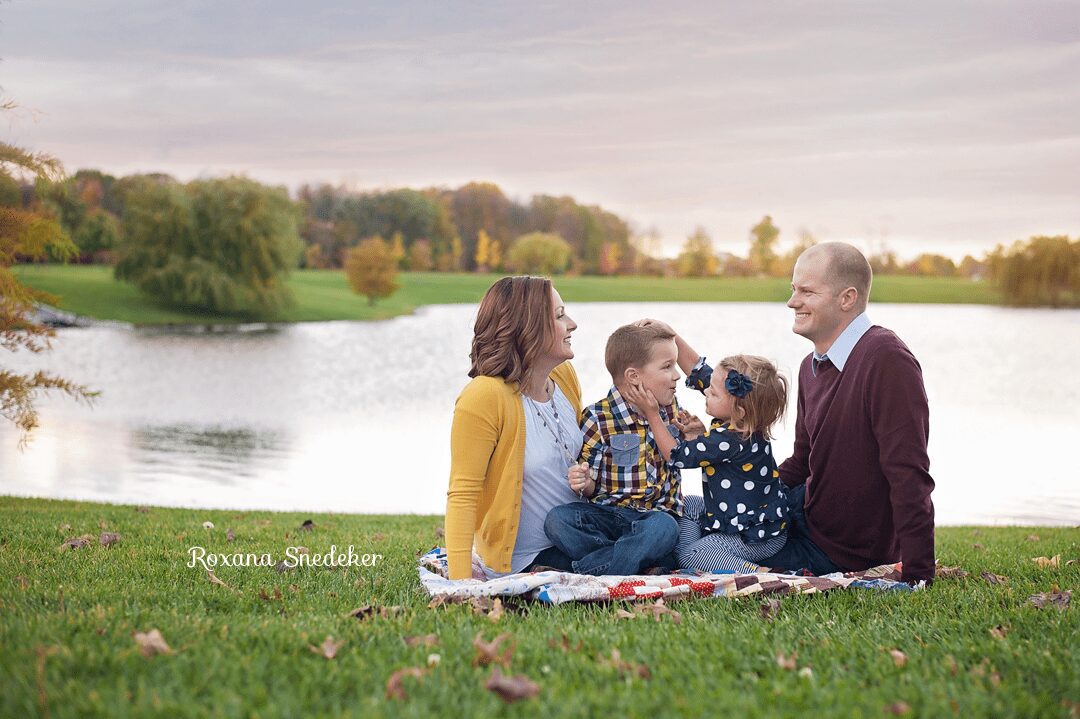 Newborn and wedding photographer in Noblesville, Indiana