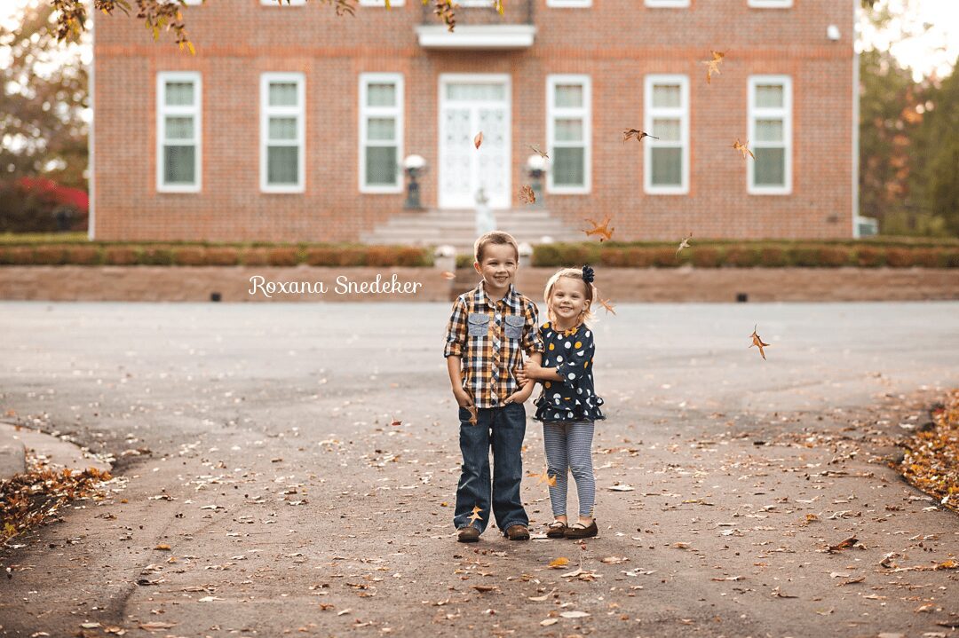 Newborn and wedding photographer in Noblesville, Indiana