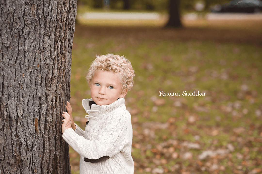This handsome little boy was so shy with me...Look at those gorgeous eyes!!!! :)