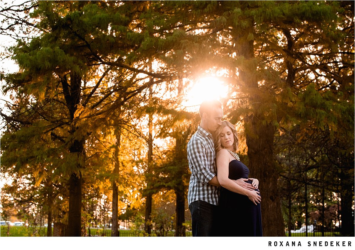 Maternity photographer in central Indiana