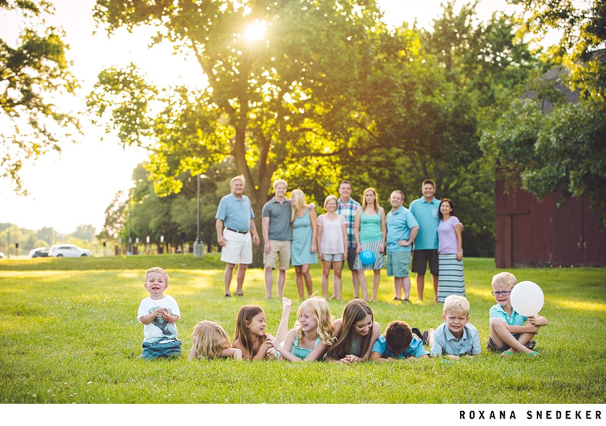 Extended family session in Carmel, Indiana Coxhall Gardens