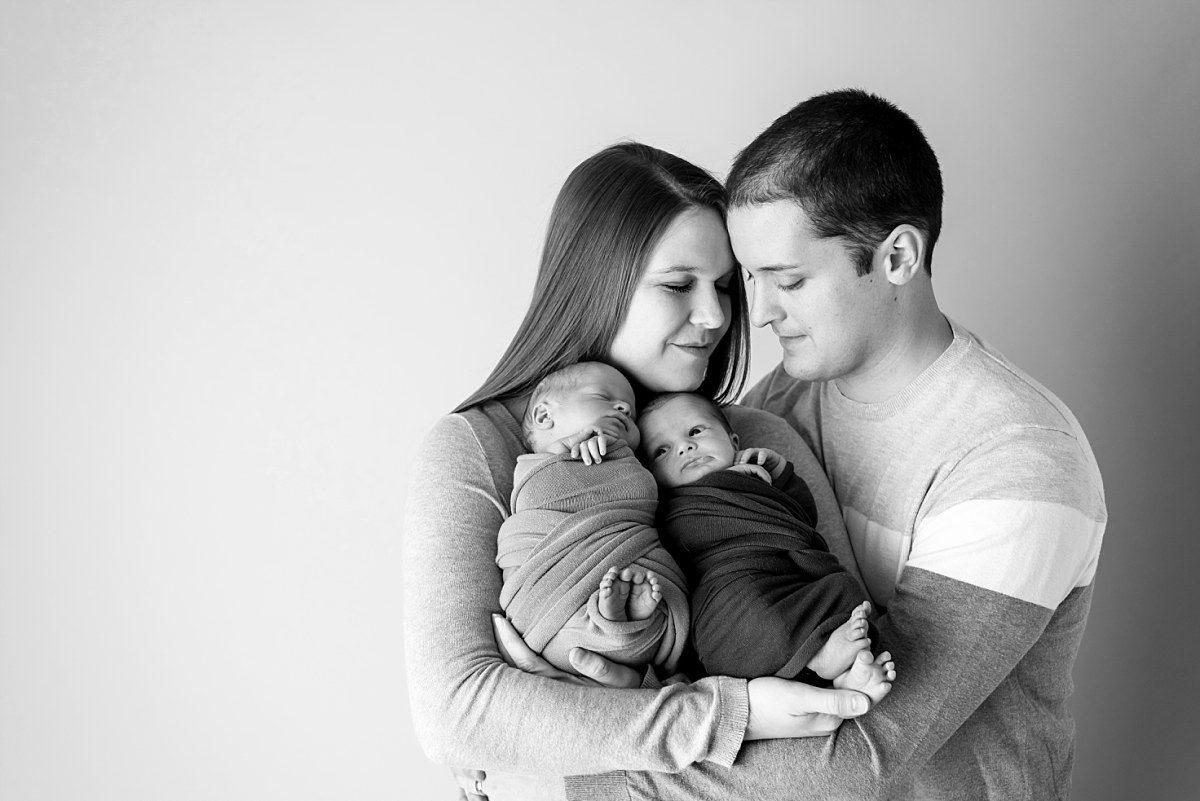 Family and newborn photographer in Carmel, Indiana